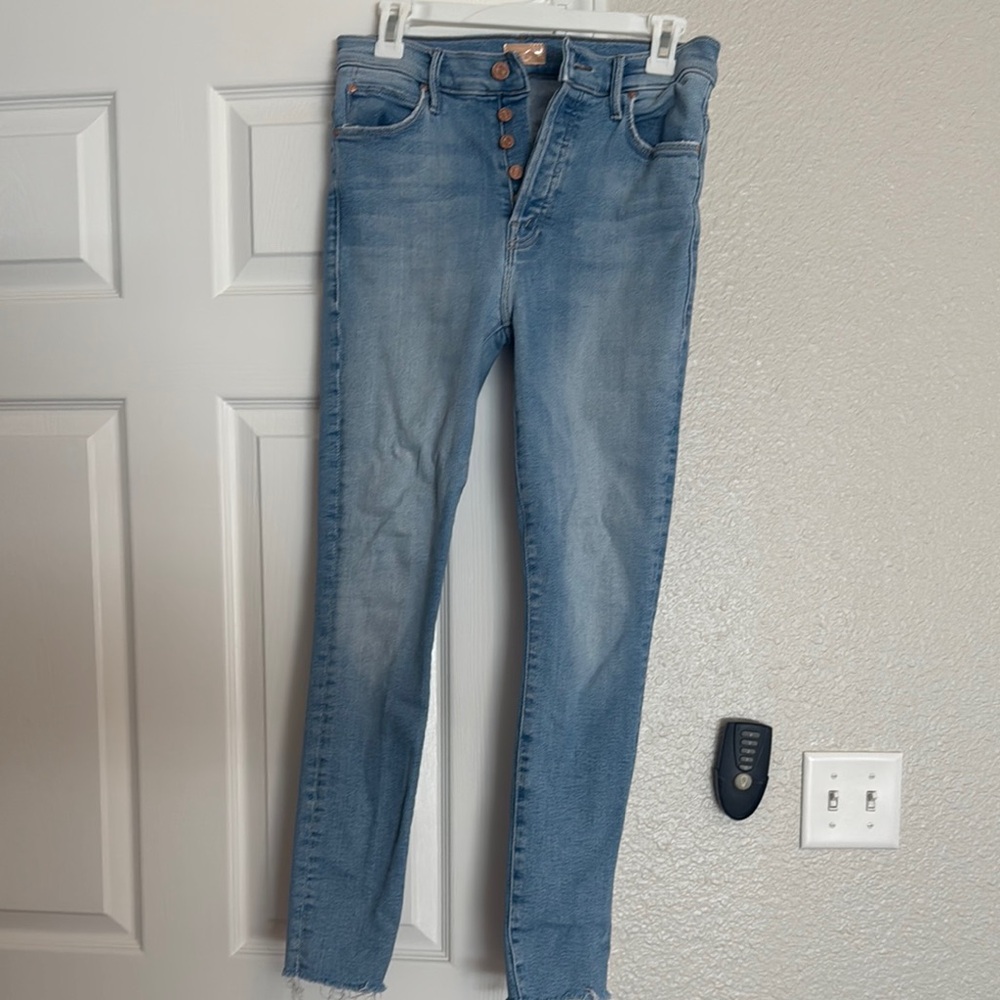 MOTHER the Stunner ankle fray jeans. Color California cruiser